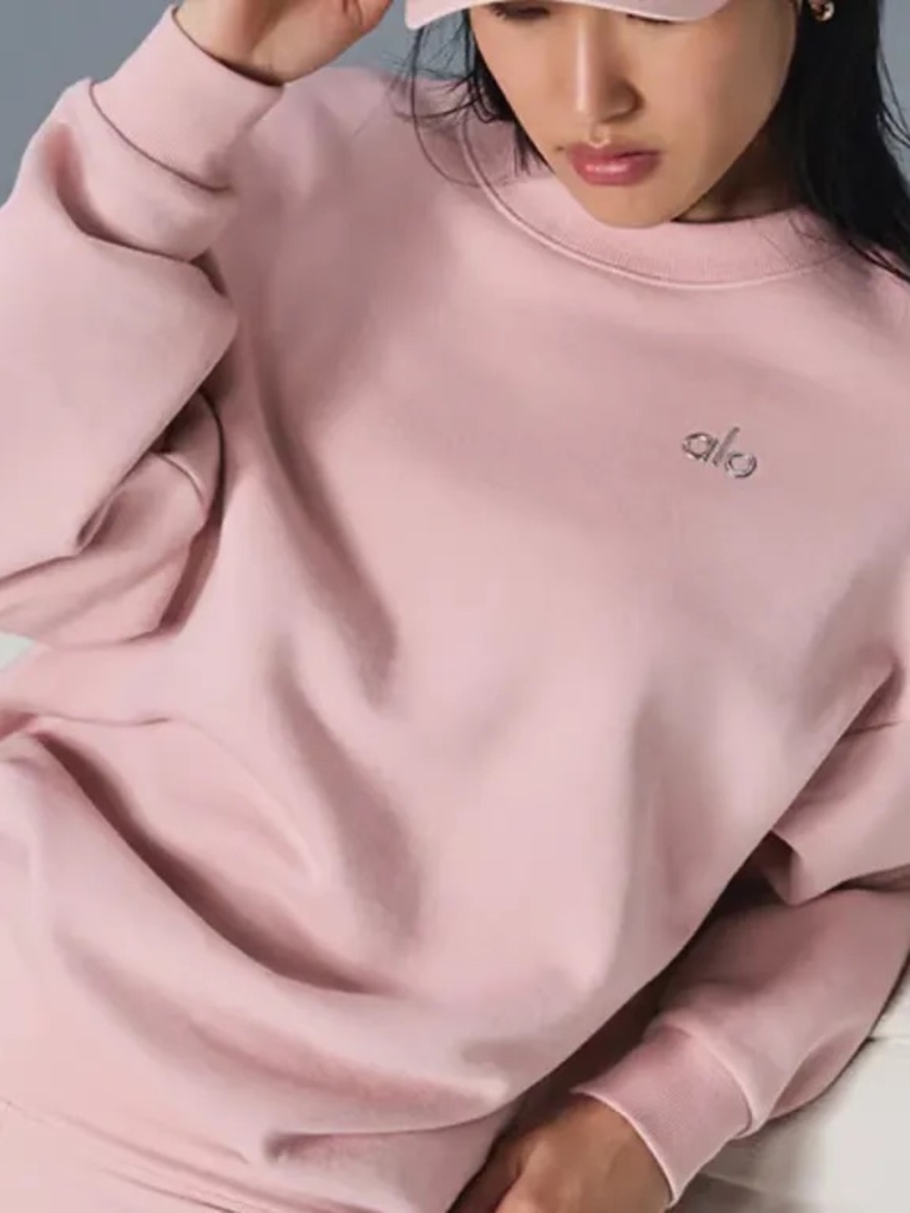 Alo Yoga Accolade Crew Neck Pullover Ballet Pink